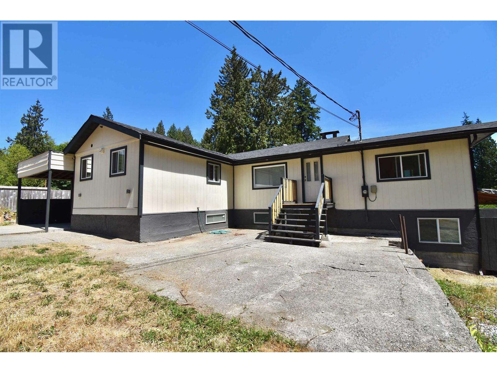 916 NORTH ROAD, gibsons, British Columbia