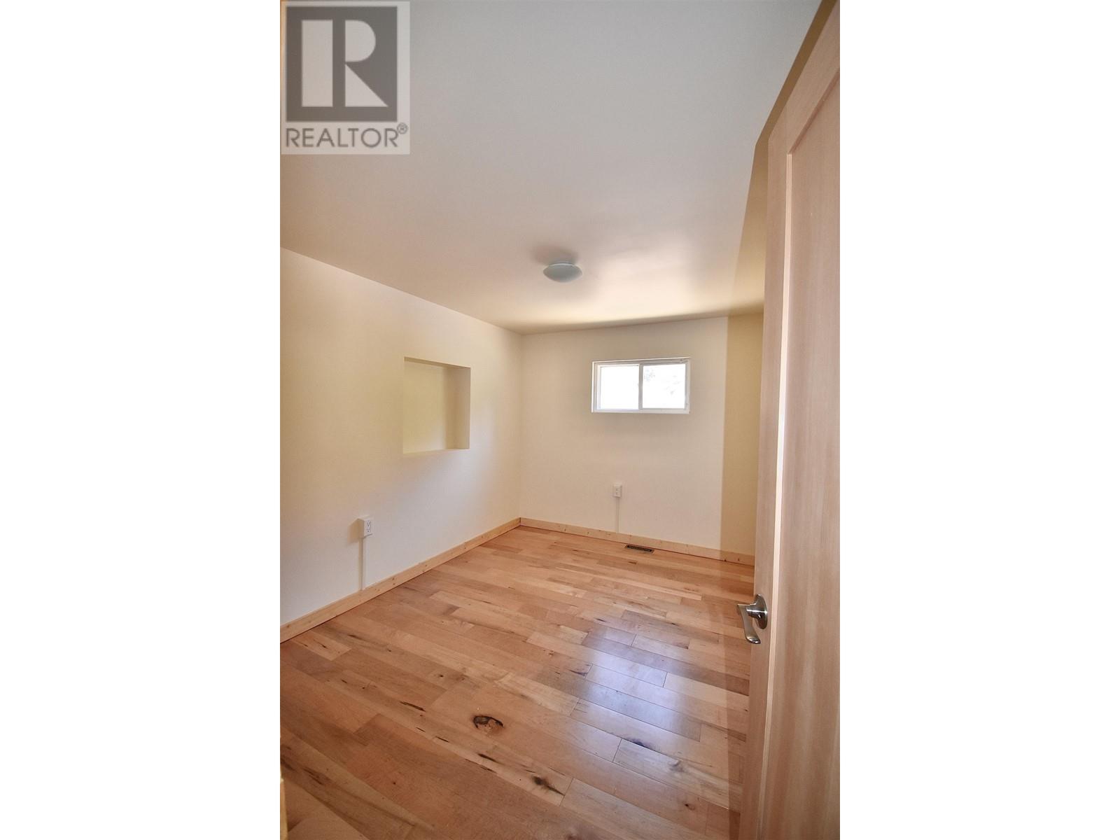 916 North Road, Gibsons, British Columbia  V0N 1V7 - Photo 21 - R2798418