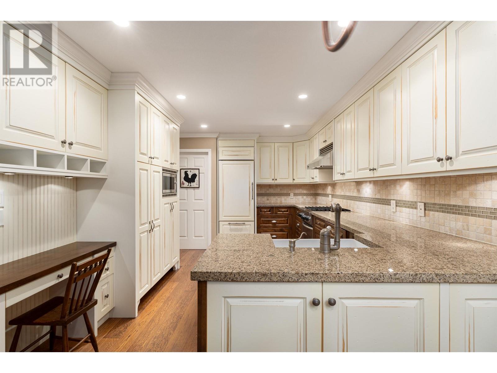5482 Meadfeild Lane, West Vancouver, British Columbia  V7W 3G3 - Photo 12 - R2811774