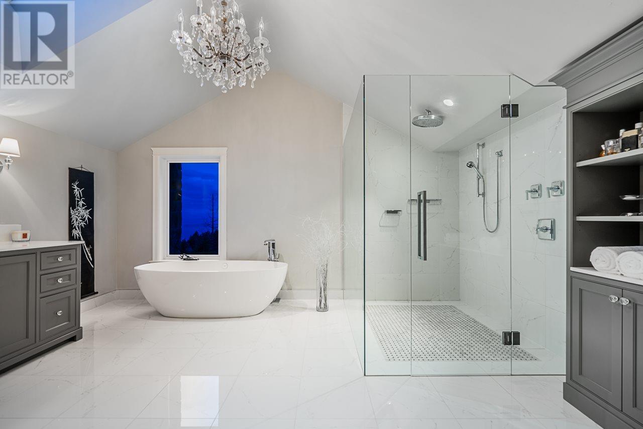 4667 Woodridge Place, West Vancouver, British Columbia  V7S 2X1 - Photo 10 - R2811674