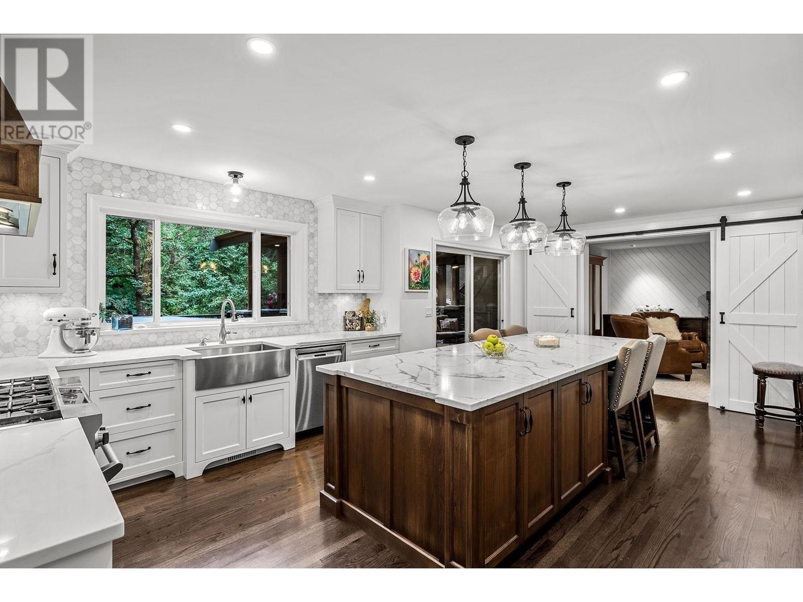 24150 FERN CRESCENT, maple ridge, British Columbia