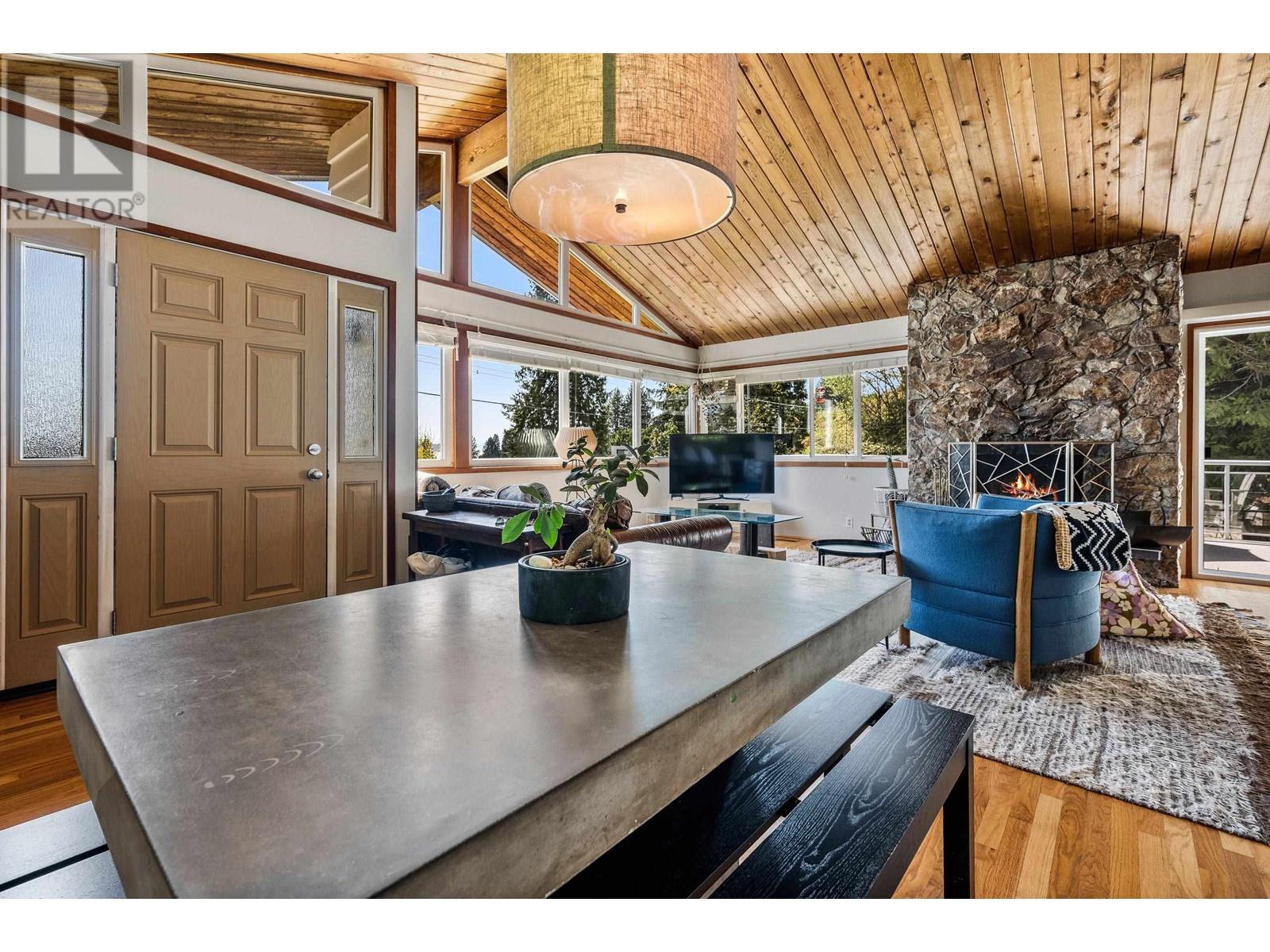 2469 Ottawa Avenue, West Vancouver, British Columbia  V7V 2T2 - Photo 3 - R2811159