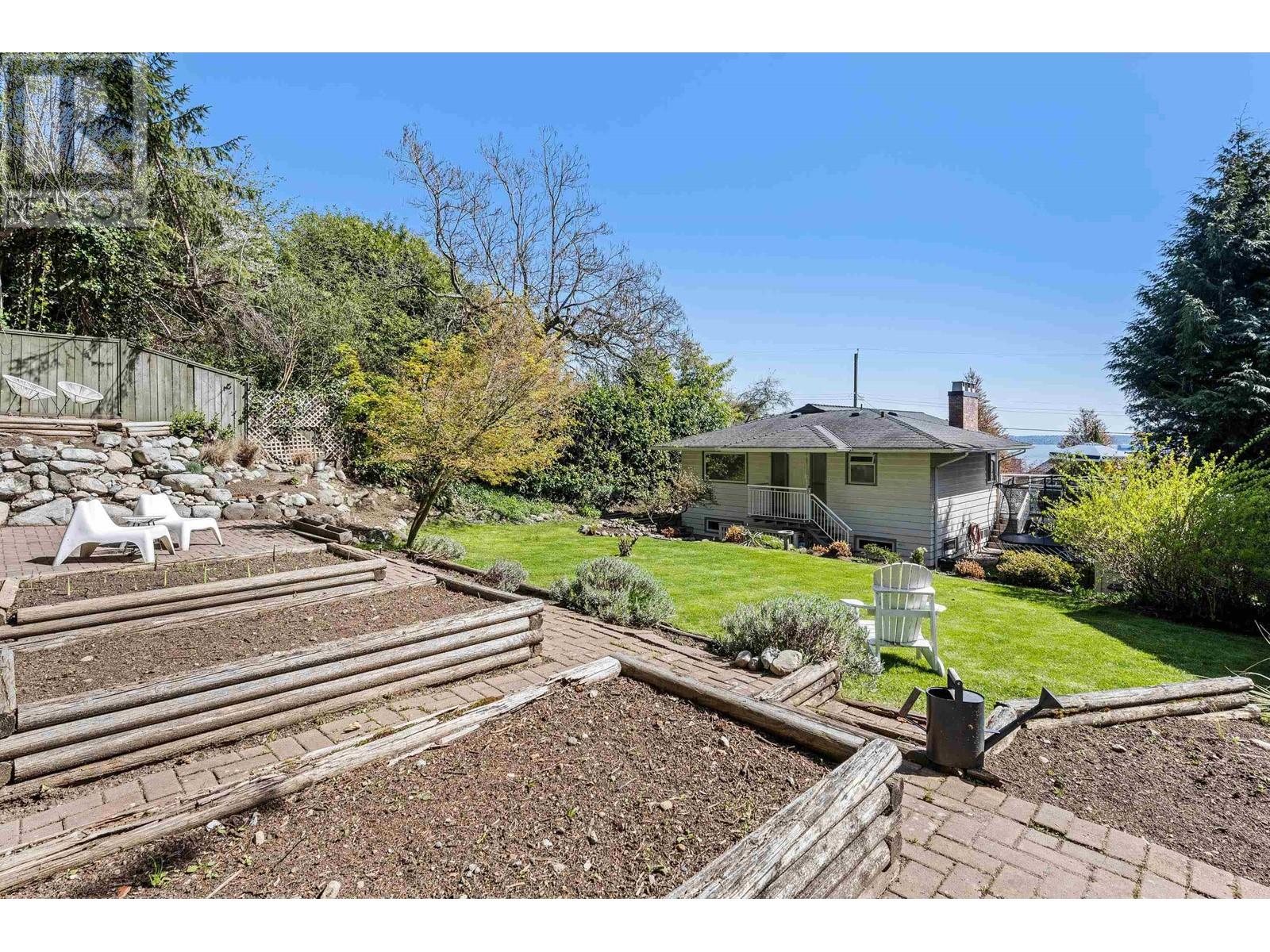 2469 Ottawa Avenue, West Vancouver, British Columbia  V7V 2T2 - Photo 32 - R2811159