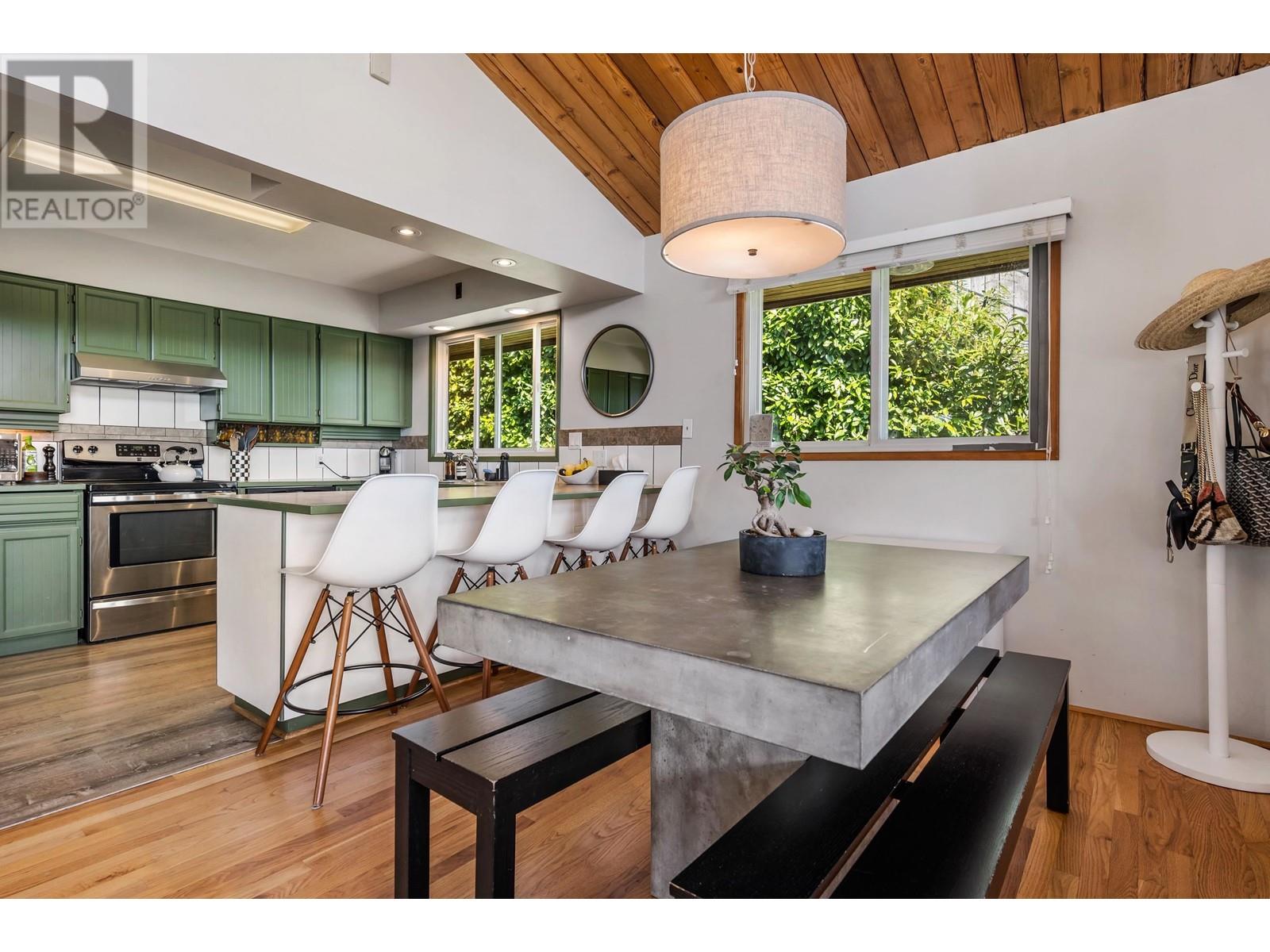 2469 Ottawa Avenue, West Vancouver, British Columbia  V7V 2T2 - Photo 13 - R2811159