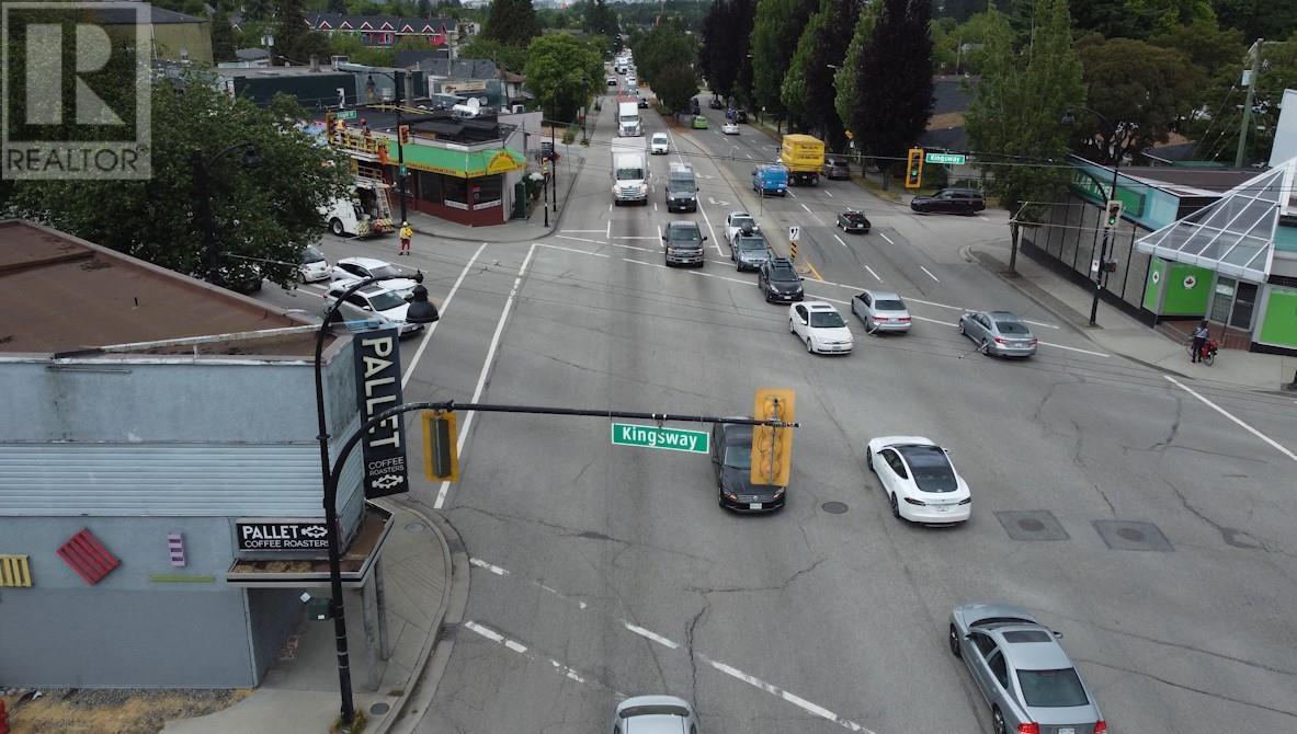 3929 Knight Street, Vancouver, British Columbia  V5N 3L8 - Photo 3 - C8054016