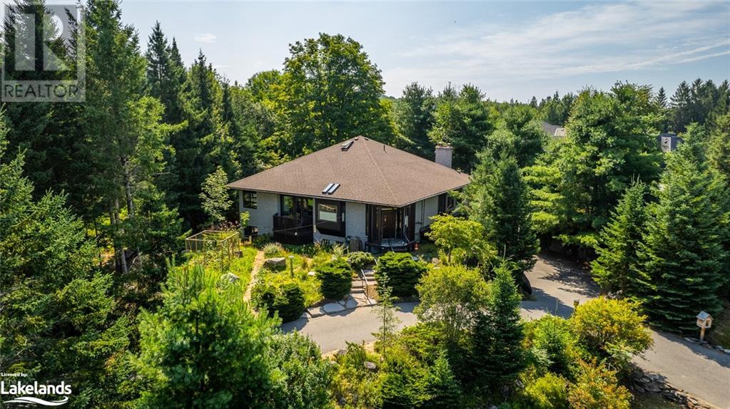 54 halbiem crescent, haliburton
