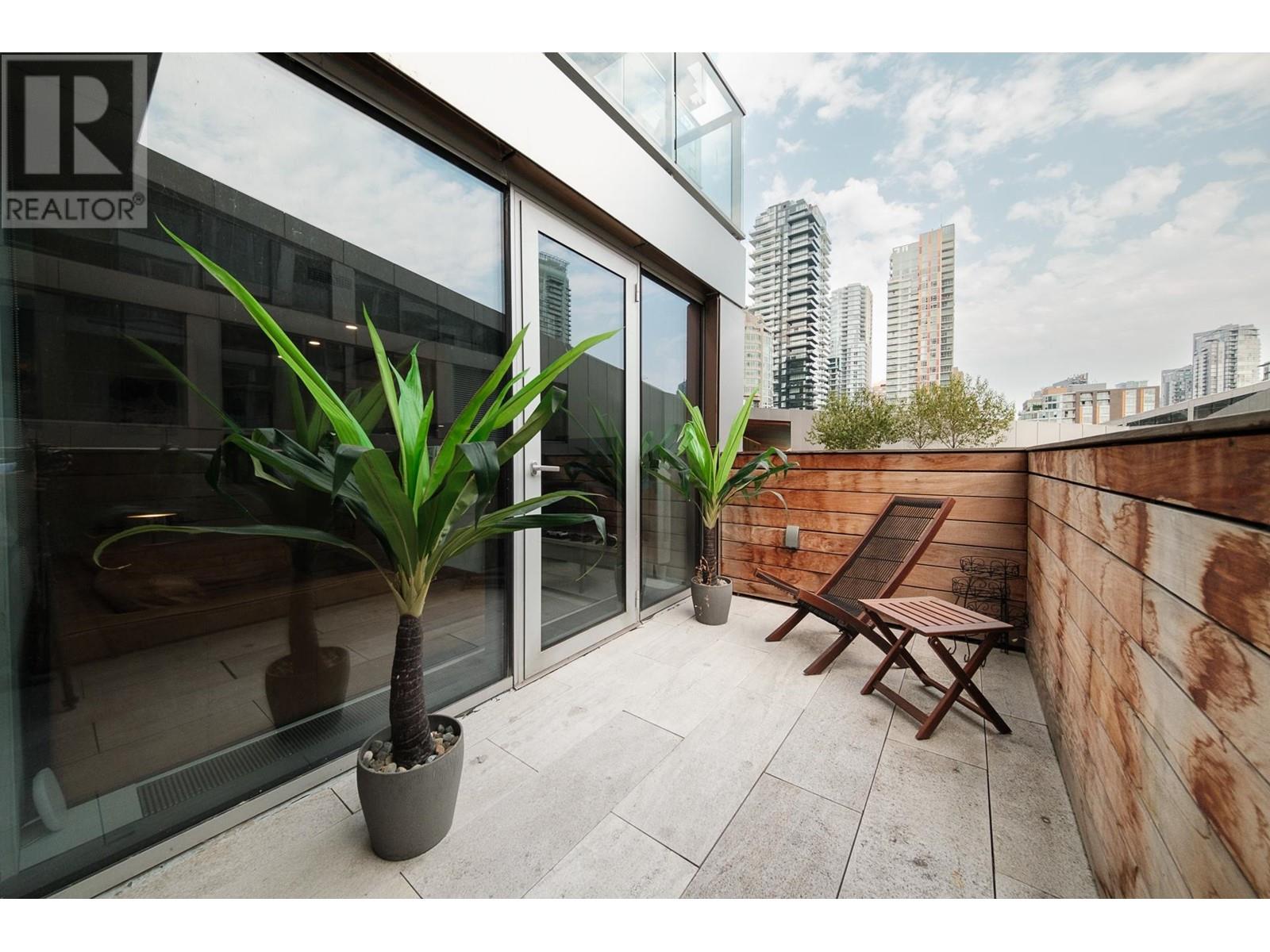 801 1480 Howe Street, Vancouver, British Columbia  V6Z 0G5 - Photo 5 - R2811916