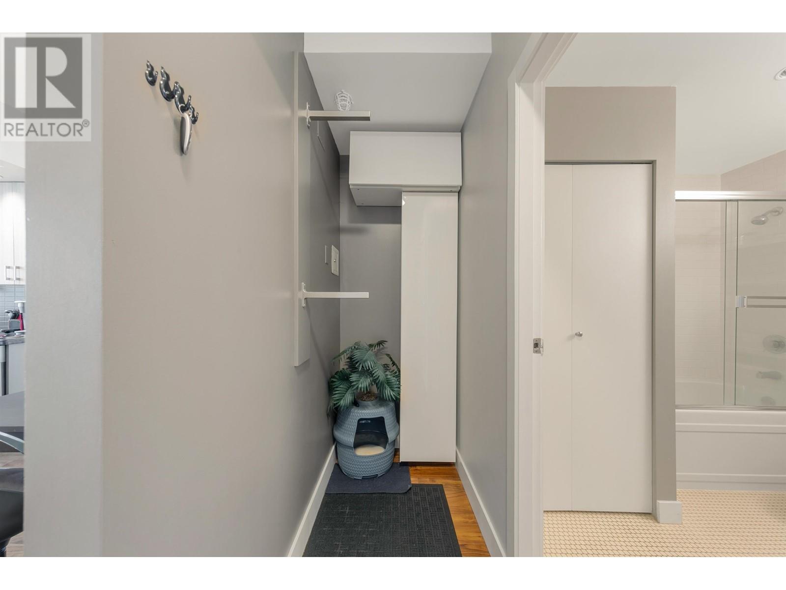801 1050 Smithe Street, Vancouver, British Columbia  V6E 4T4 - Photo 2 - R2812012