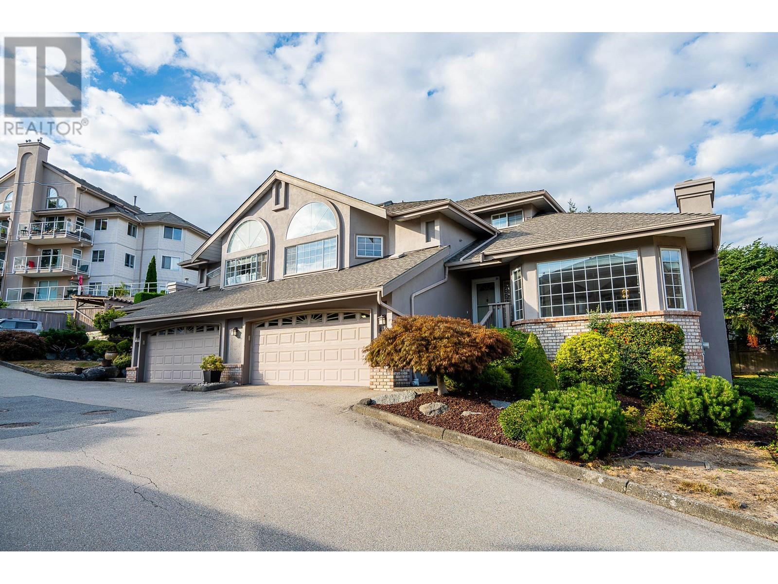 445a Bromley Street, Coquitlam, British Columbia  V3K 6N7 - Photo 1 - R2812069