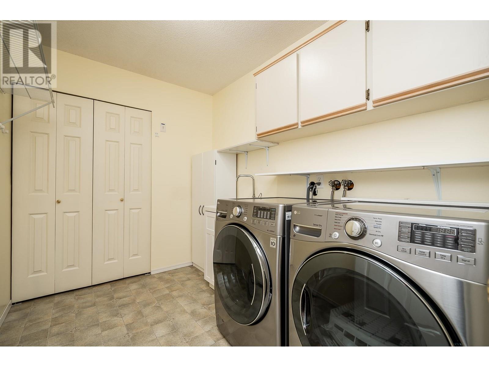 445a Bromley Street, Coquitlam, British Columbia  V3K 6N7 - Photo 30 - R2812069