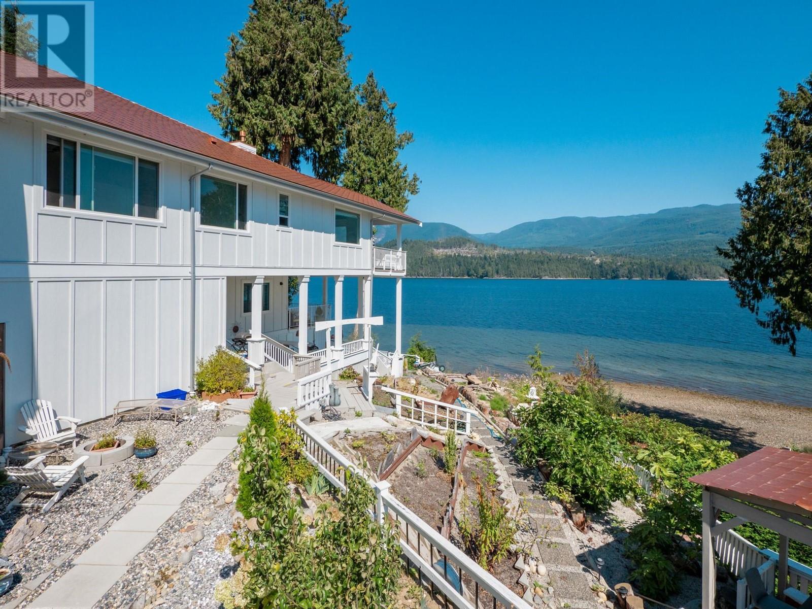 6406 N Gale Avenue, Sechelt, British Columbia  V7Z 0L1 - Photo 31 - R2812052