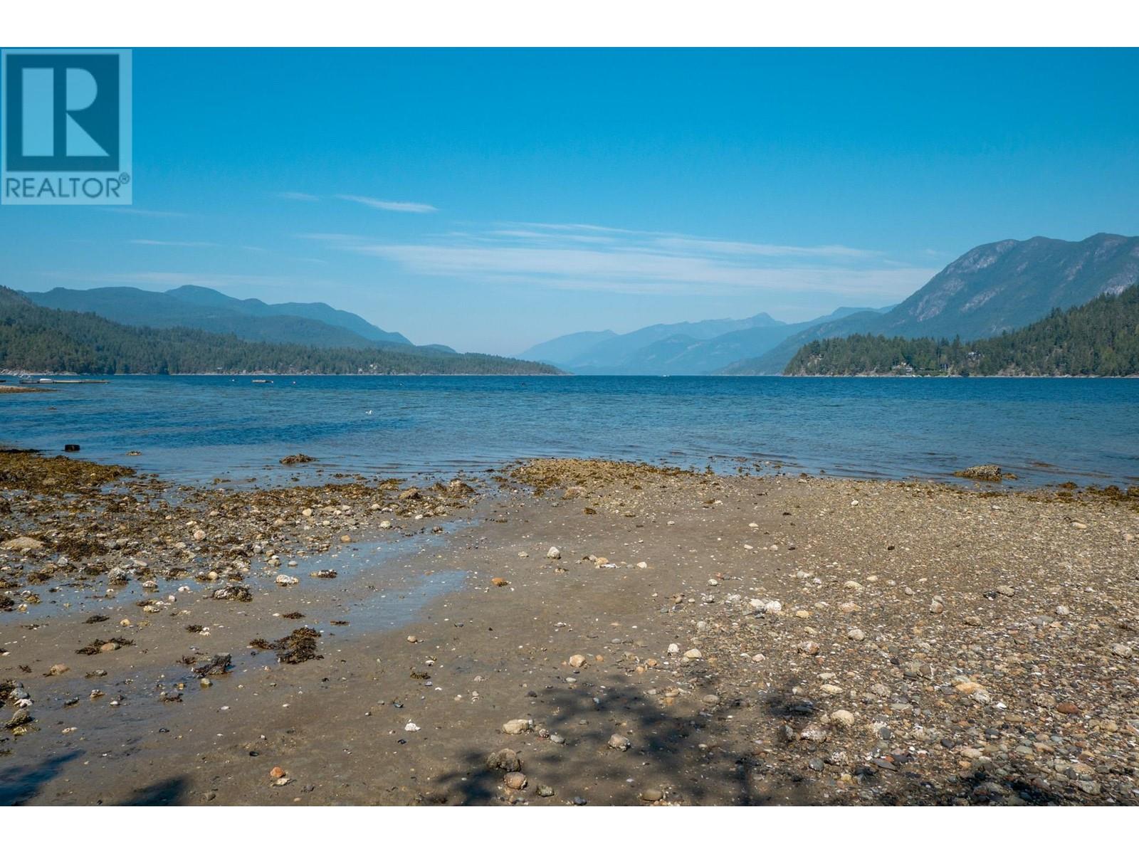 6406 N Gale Avenue, Sechelt, British Columbia  V7Z 0L1 - Photo 33 - R2812052