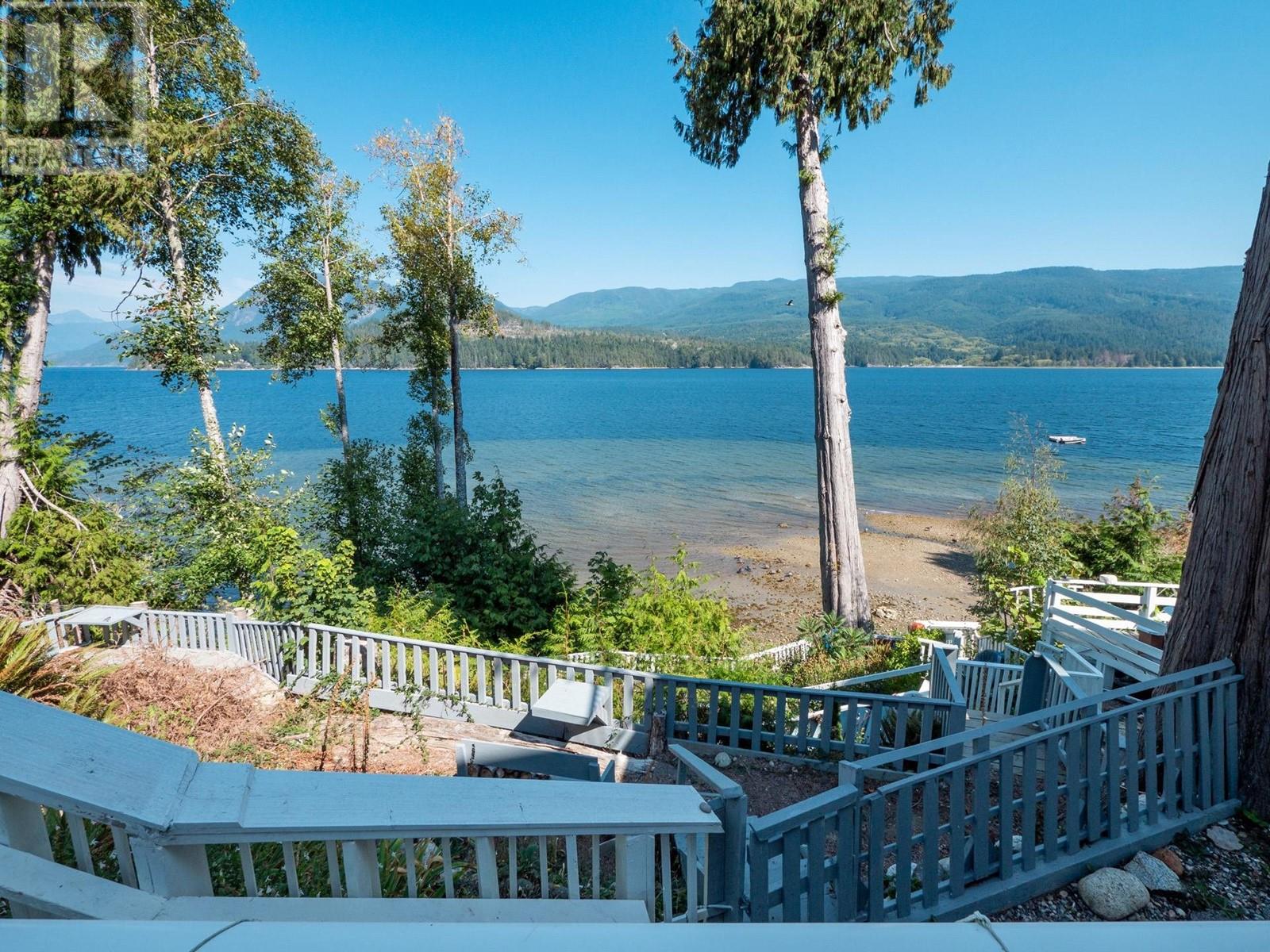 6406 N Gale Avenue, Sechelt, British Columbia  V7Z 0L1 - Photo 34 - R2812052