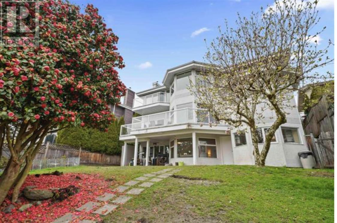 2272 Ottawa Avenue, West Vancouver, British Columbia  V7V 2S6 - Photo 2 - R2812091