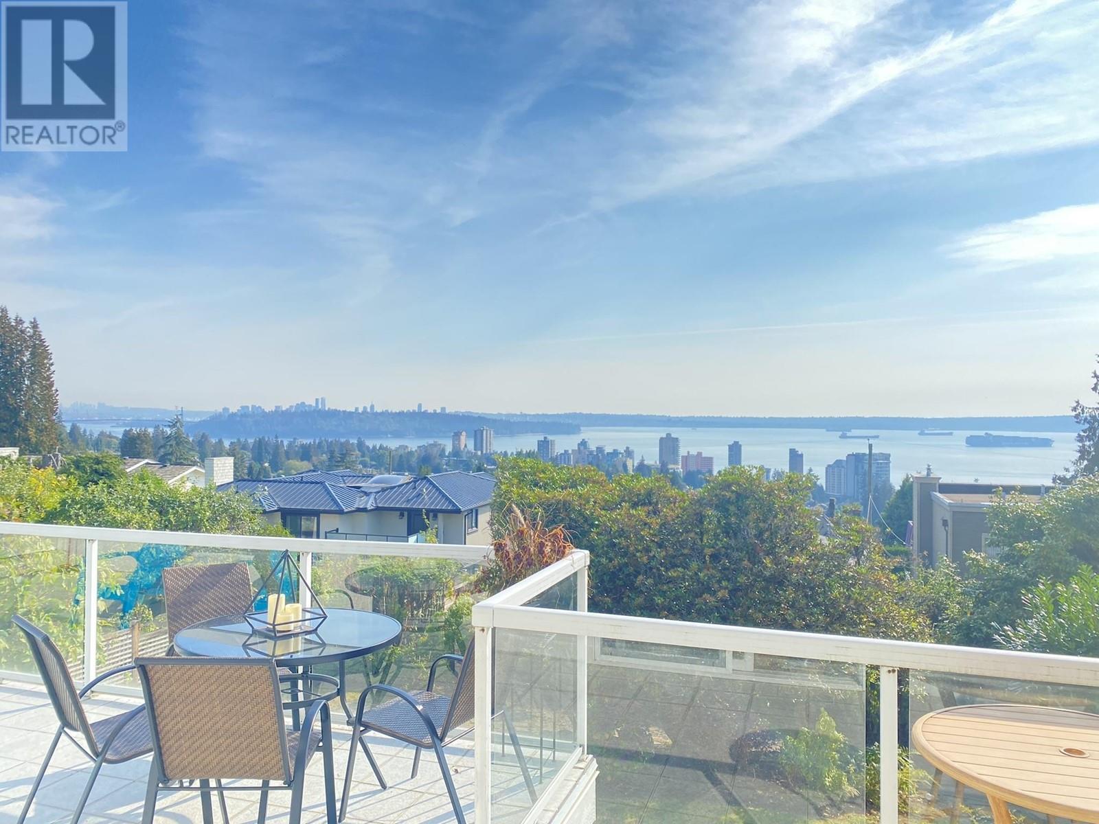 2272 Ottawa Avenue, West Vancouver, British Columbia  V7V 2S6 - Photo 4 - R2812091