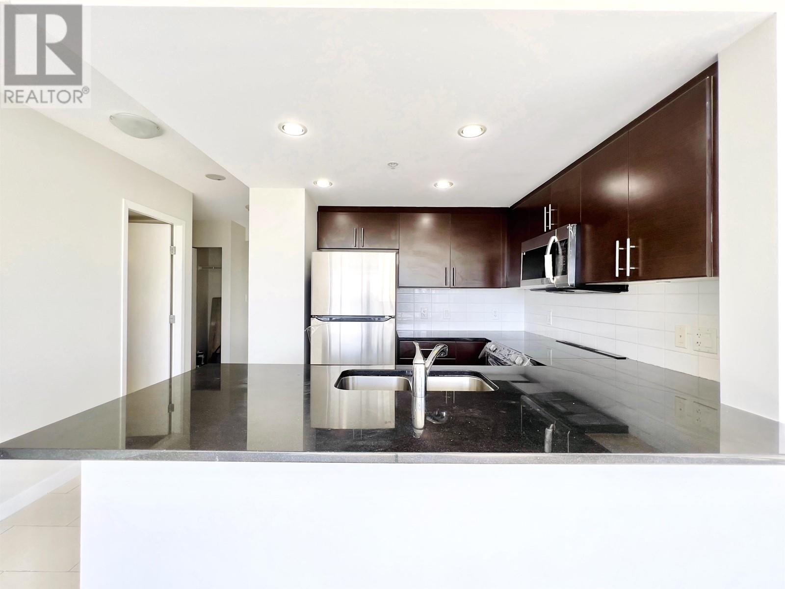 701 555 Delestre Avenue, Coquitlam, British Columbia  V3K 0A9 - Photo 4 - R2812164