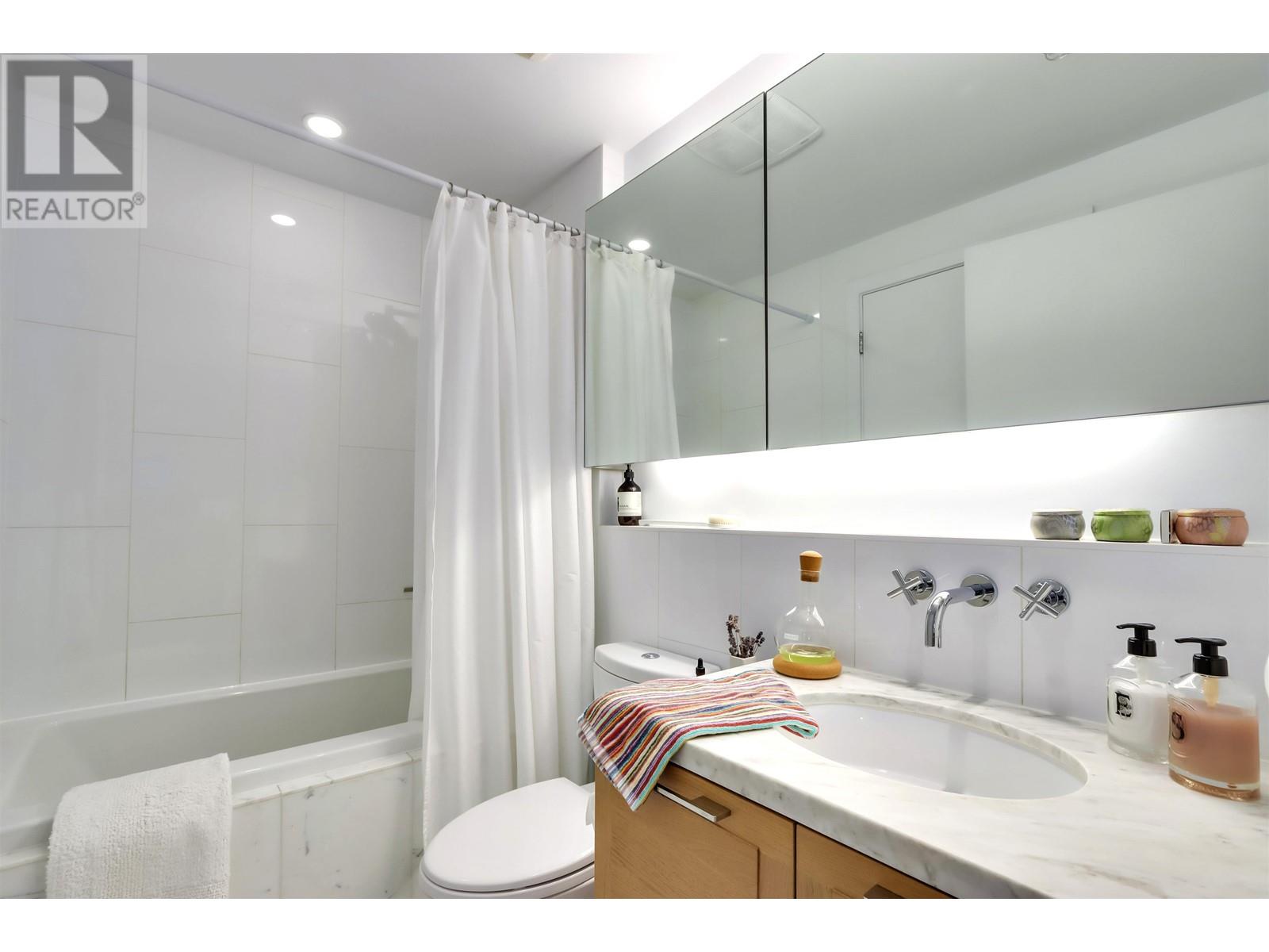 211 2118 W 15th Avenue, Vancouver, British Columbia  V6K 2Y4 - Photo 12 - R2812205