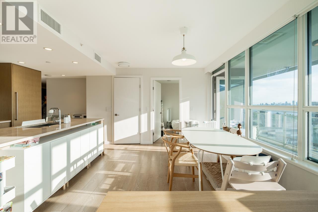 707 125 E 14th Street, North Vancouver, British Columbia  V7L 0E6 - Photo 5 - R2812245