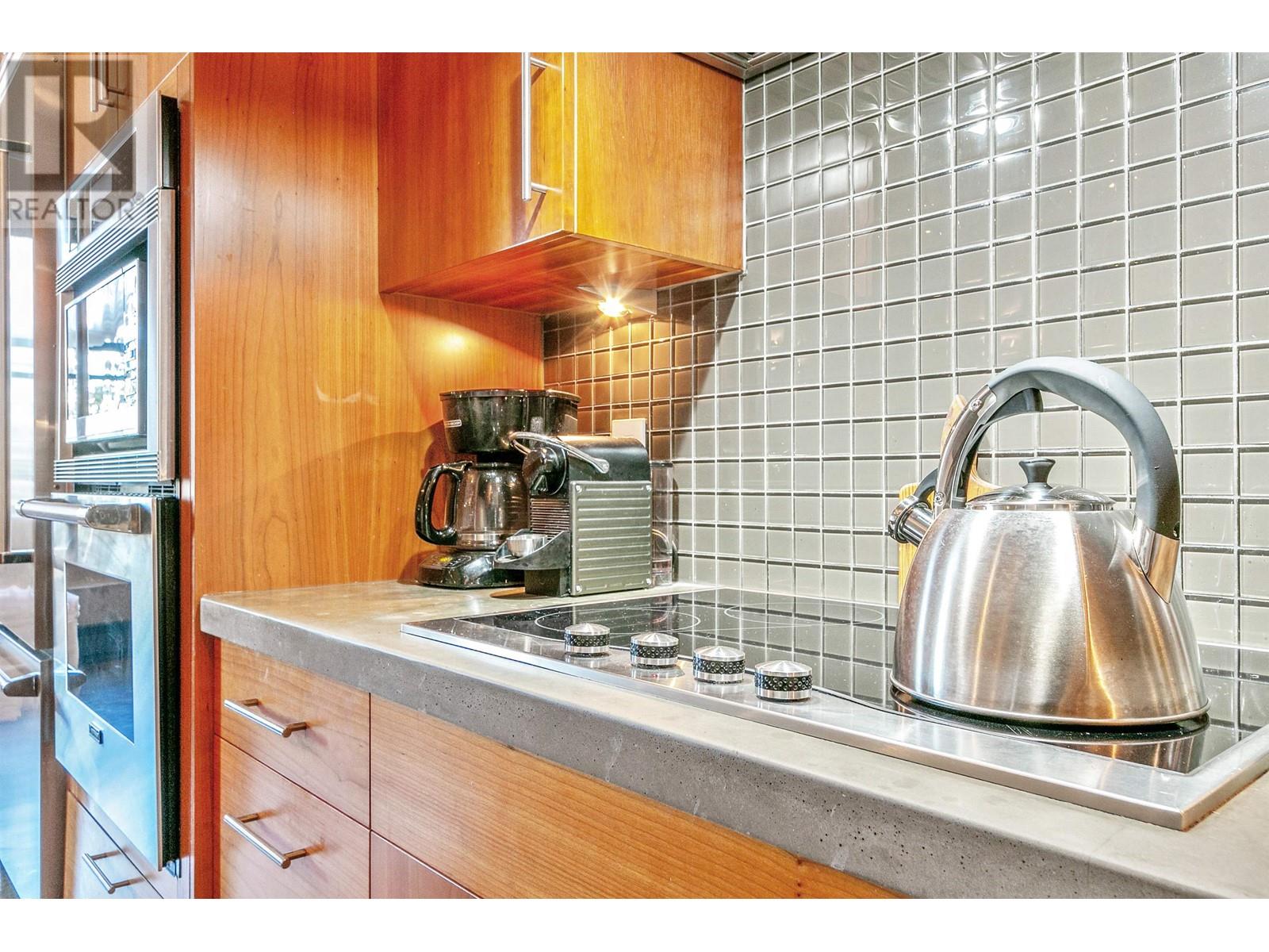 305 88 Lonsdale Avenue, North Vancouver, British Columbia  V7M 2E6 - Photo 11 - R2812089