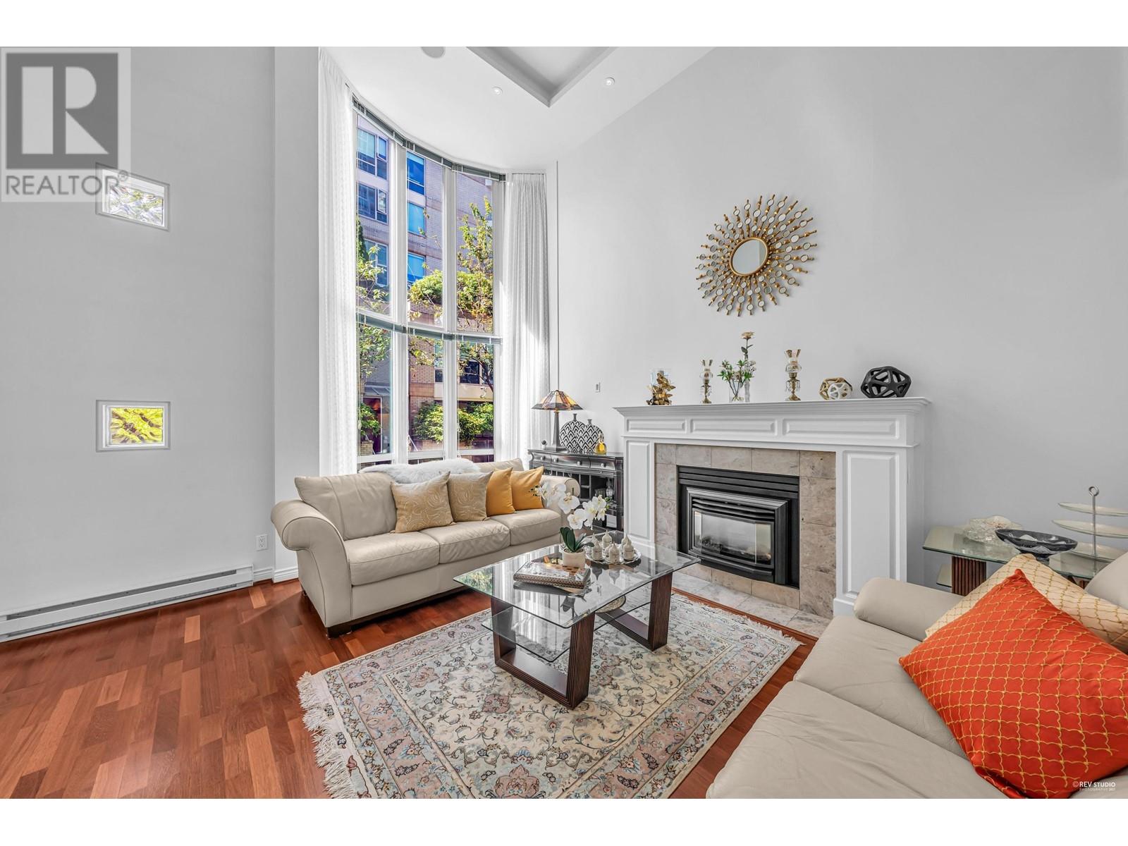 T09 1501 HOWE STREET, vancouver, British Columbia