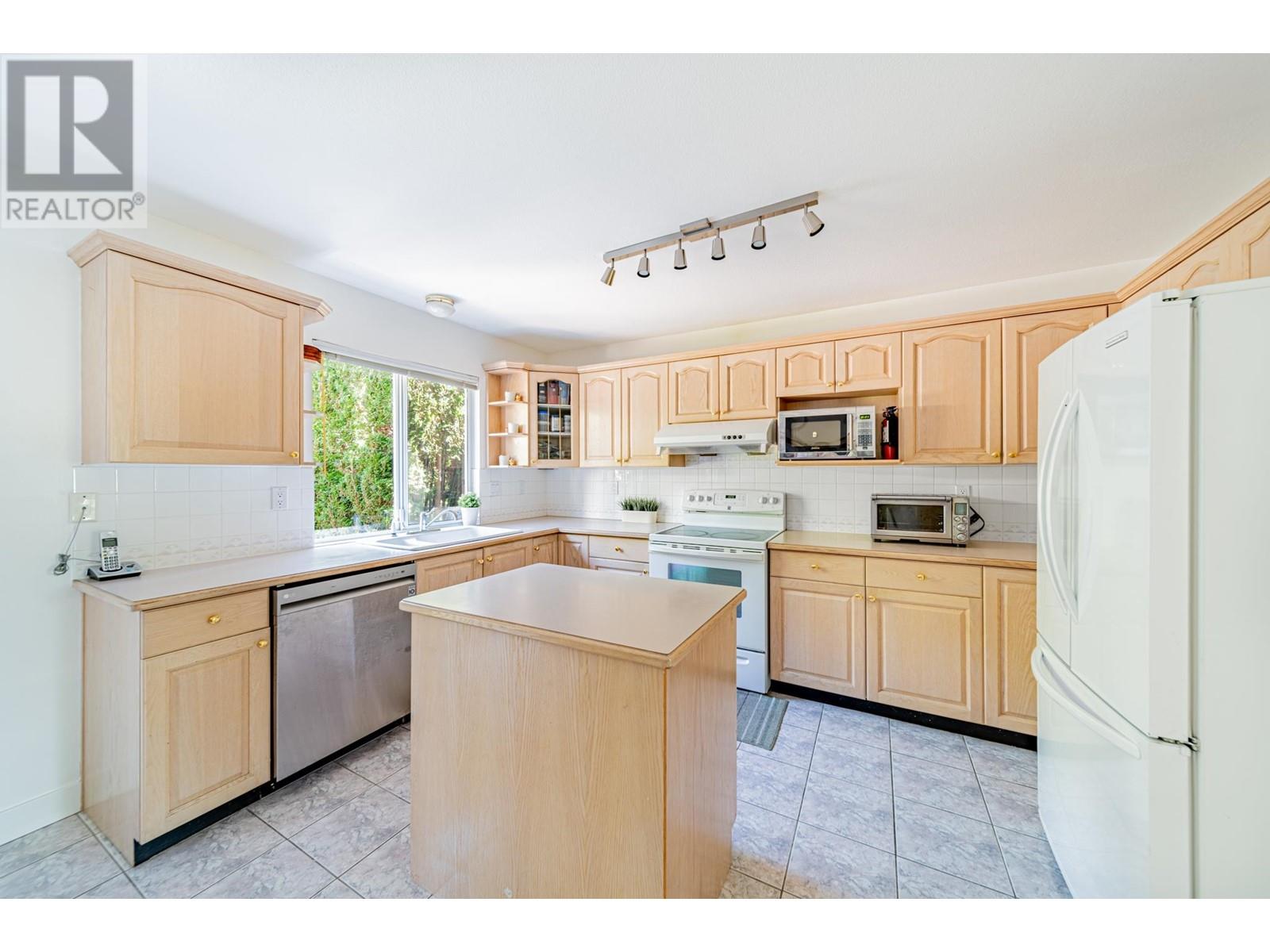 1781 Island Avenue, Vancouver, British Columbia  V5P 2S5 - Photo 14 - R2812238