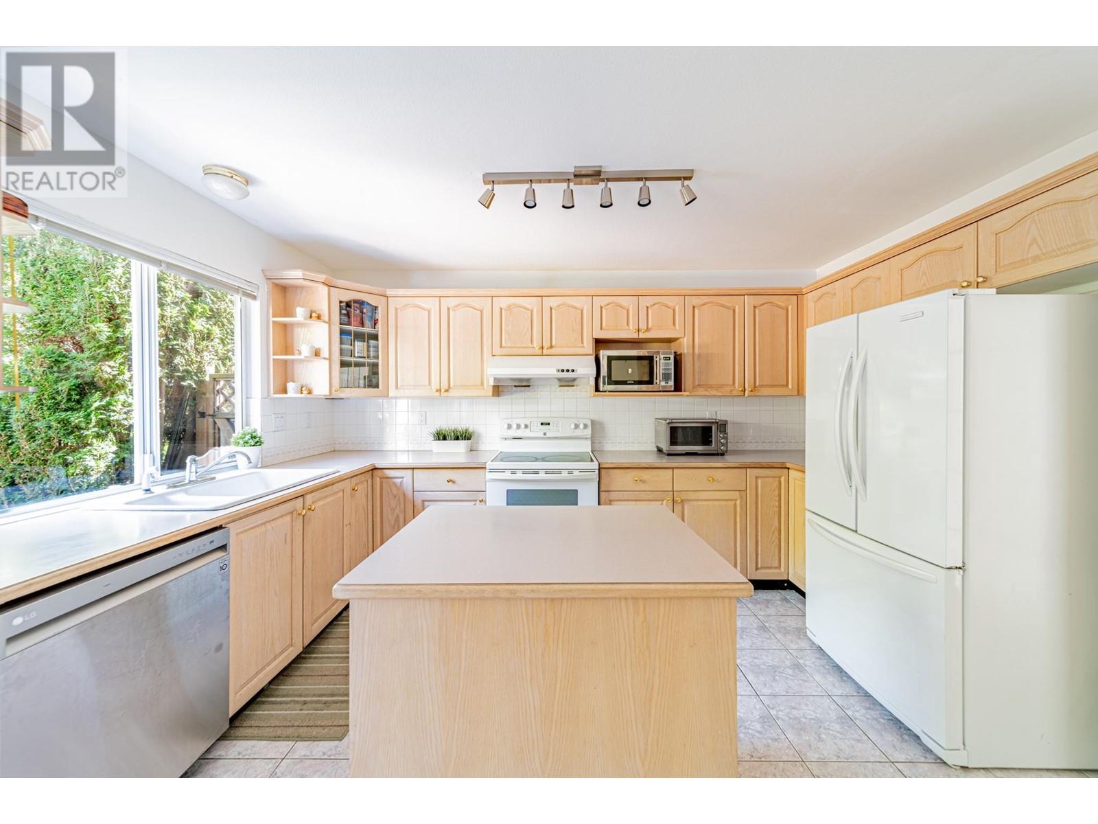 1781 Island Avenue, Vancouver, British Columbia  V5P 2S5 - Photo 15 - R2812238