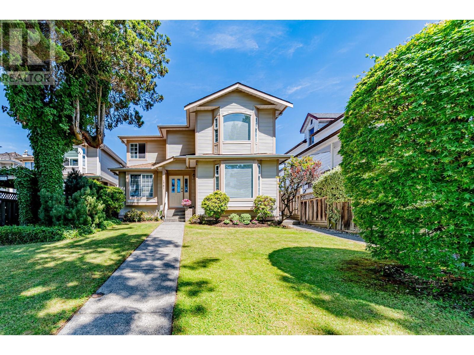 1781 Island Avenue, Vancouver, British Columbia  V5P 2S5 - Photo 1 - R2812238