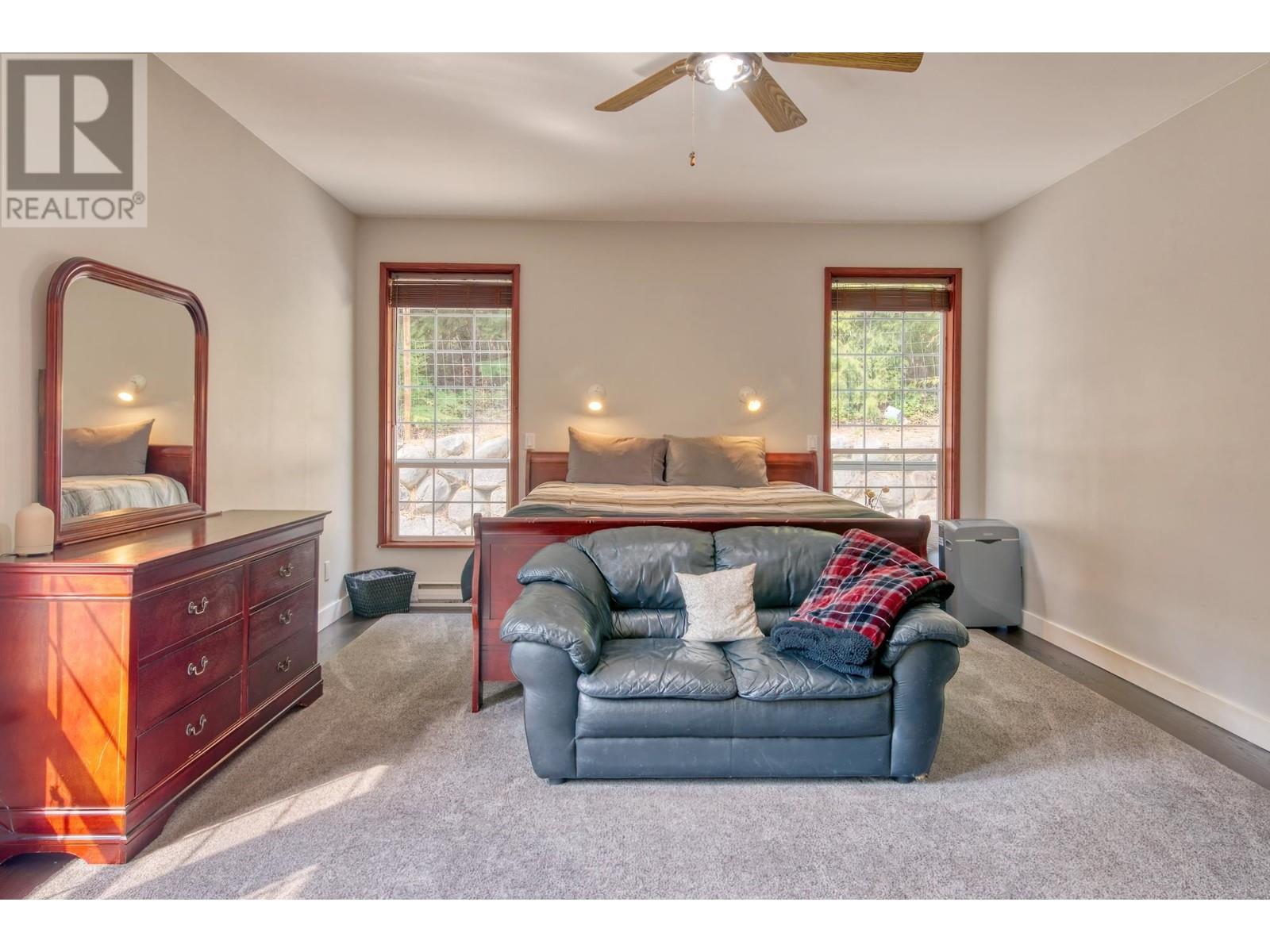 6979 Sechelt Inlet Road, Sechelt, British Columbia  V7Z 0P1 - Photo 19 - R2812287