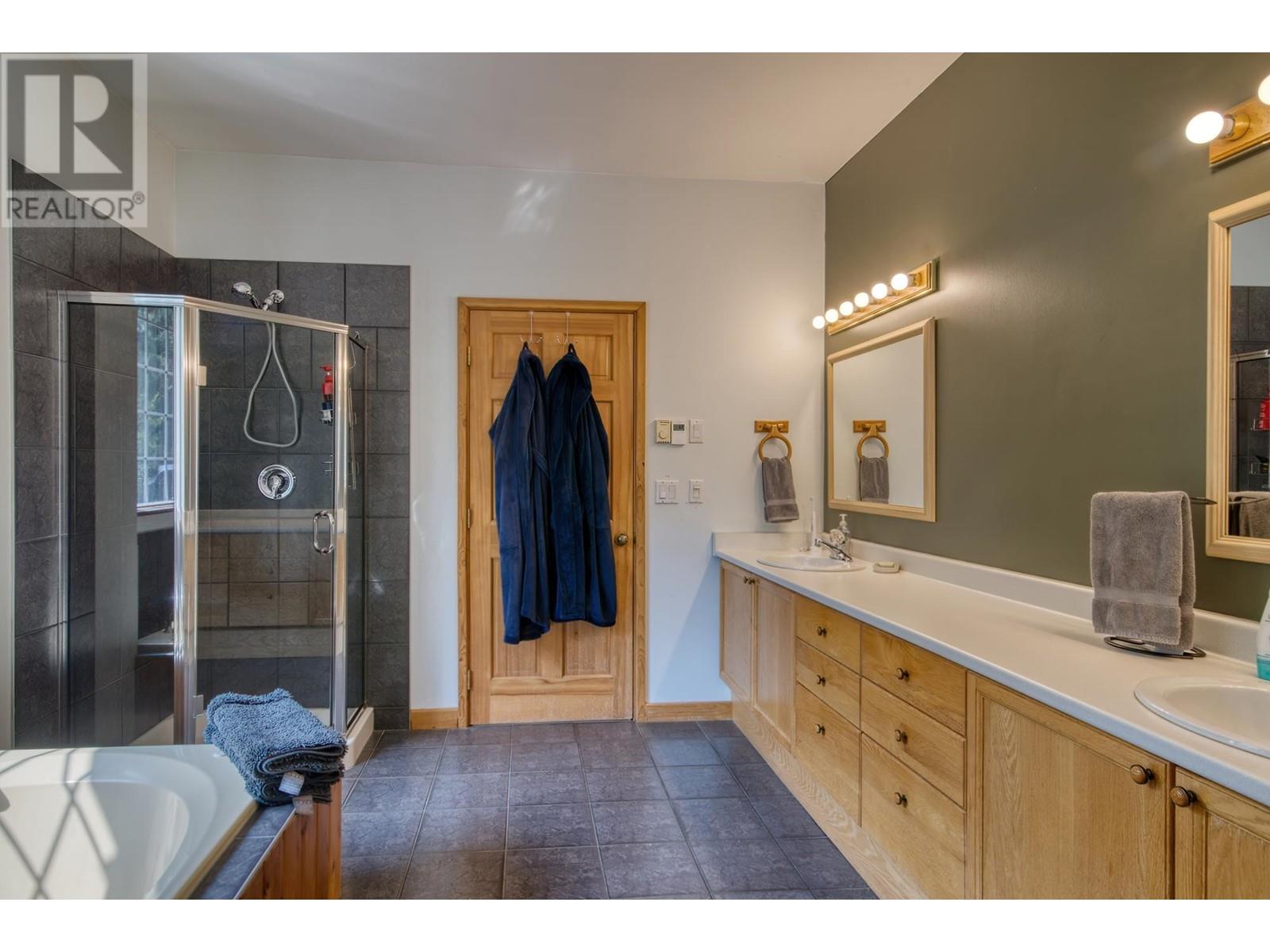 6979 Sechelt Inlet Road, Sechelt, British Columbia  V7Z 0P1 - Photo 21 - R2812287