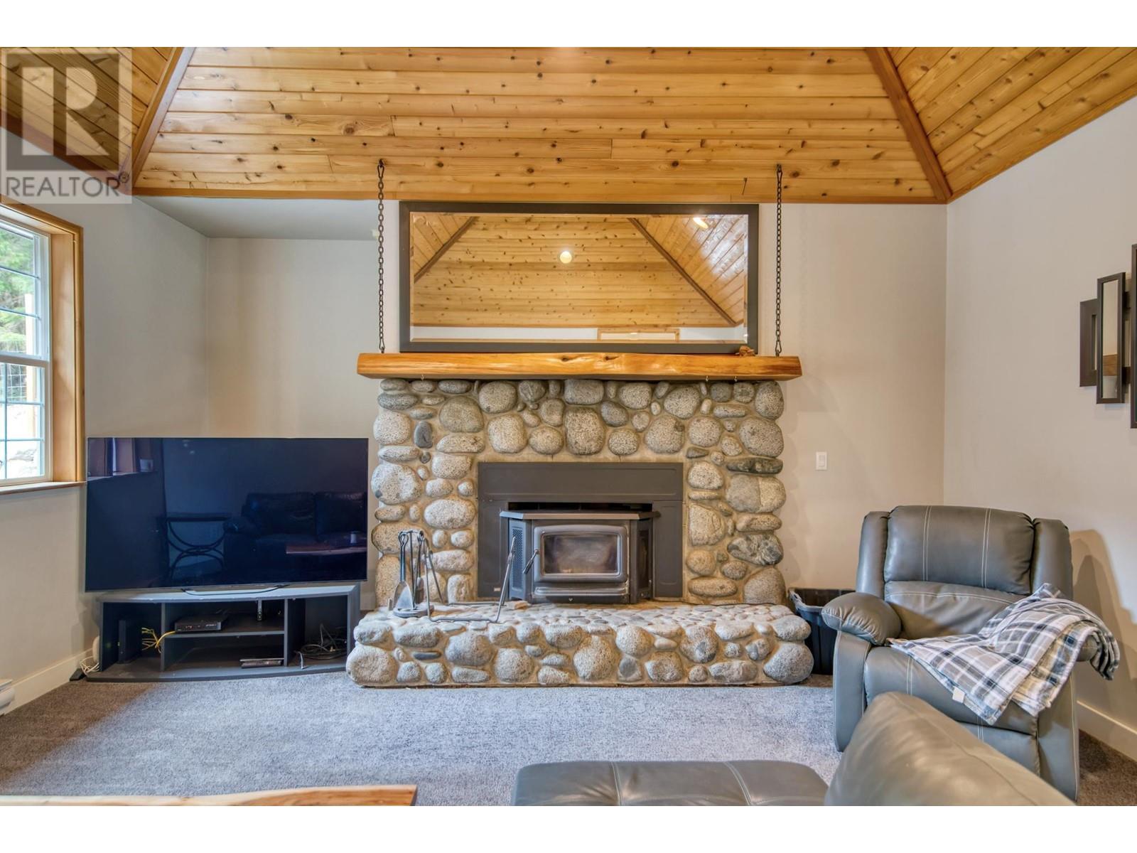 6979 Sechelt Inlet Road, Sechelt, British Columbia  V7Z 0P1 - Photo 7 - R2812287