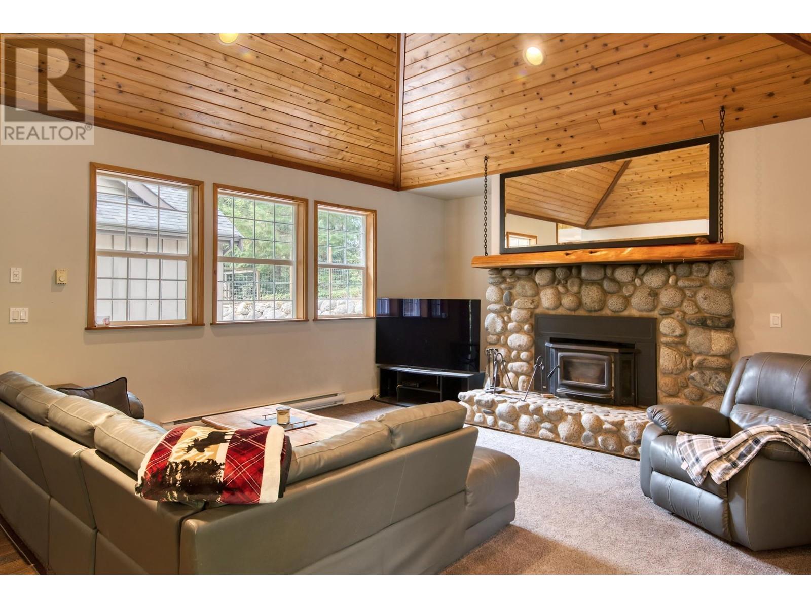 6979 Sechelt Inlet Road, Sechelt, British Columbia  V7Z 0P1 - Photo 8 - R2812287