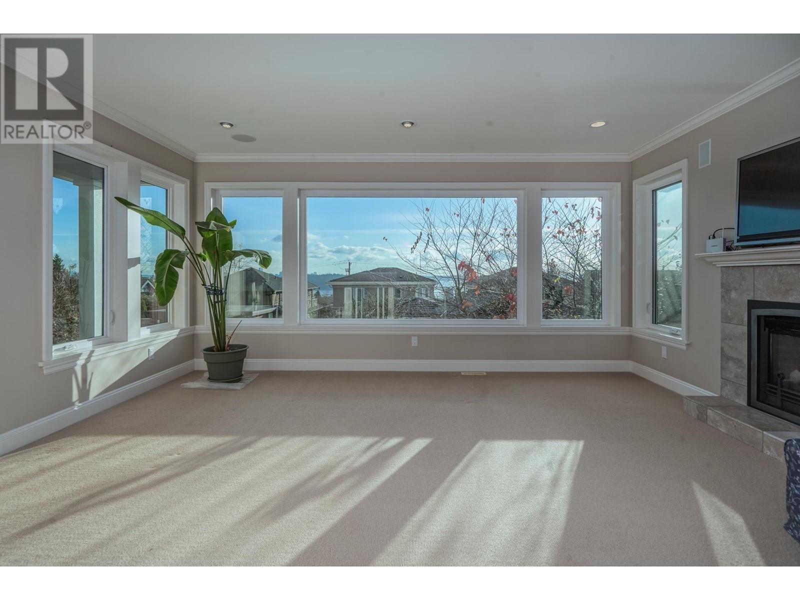 1460 Nelson Avenue, West Vancouver, British Columbia  V7T 2G8 - Photo 3 - R2812132
