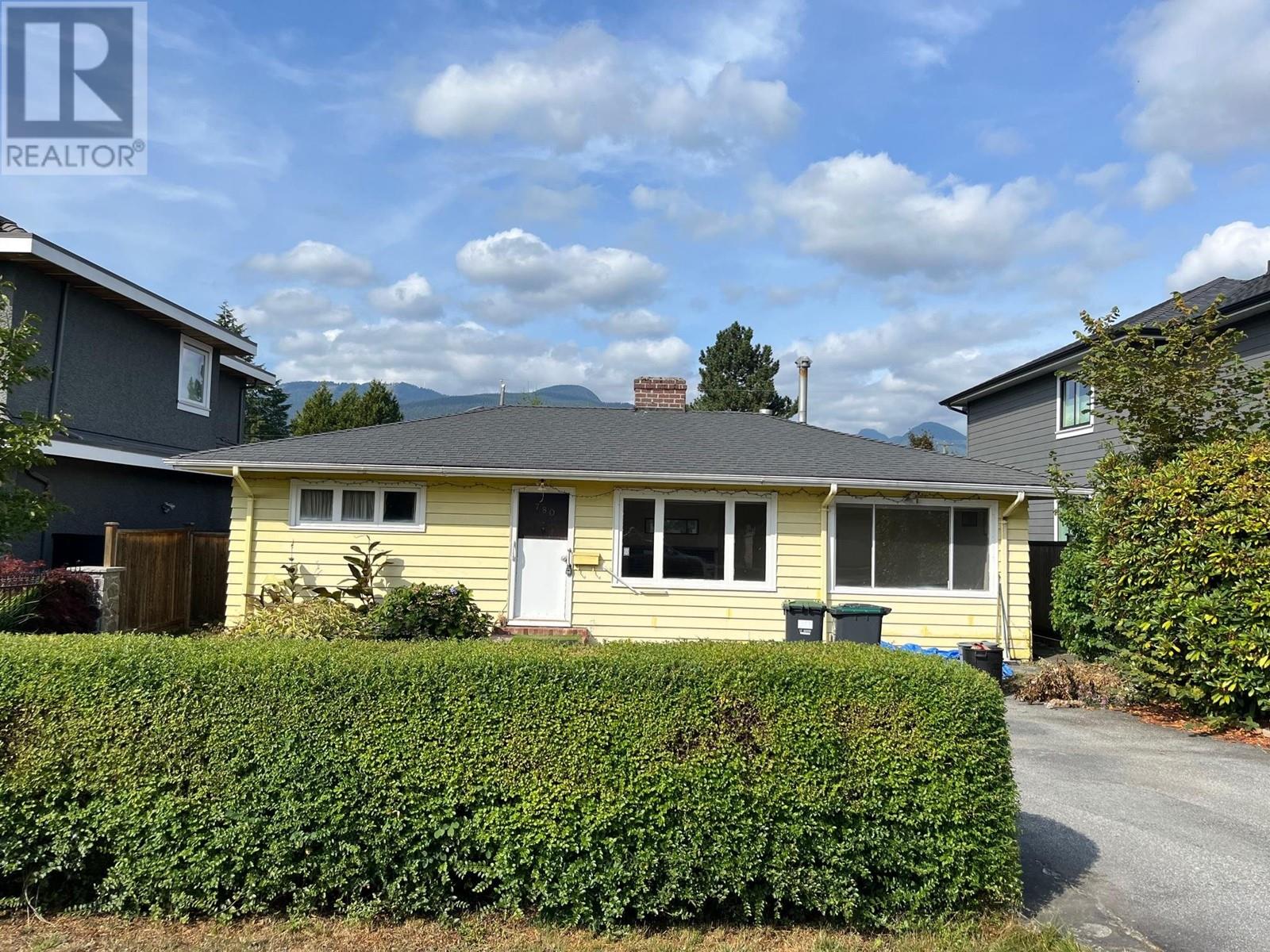 780 E 10TH STREET, north vancouver, British Columbia