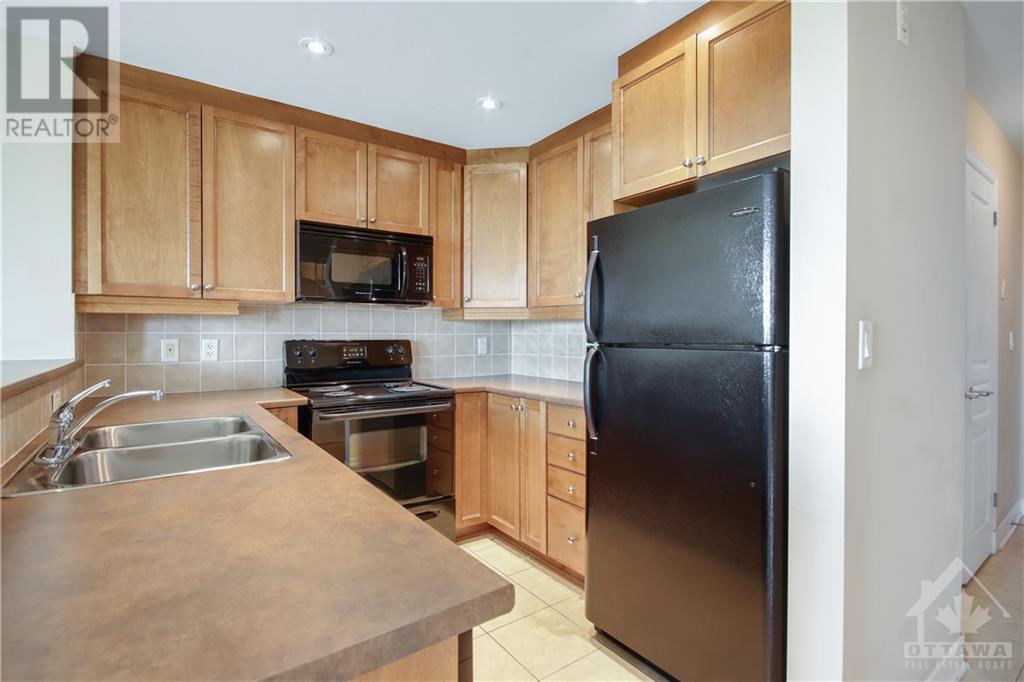 Photo 15 of listing located at 905 BEAUPARC PRIVATE UNIT#220
