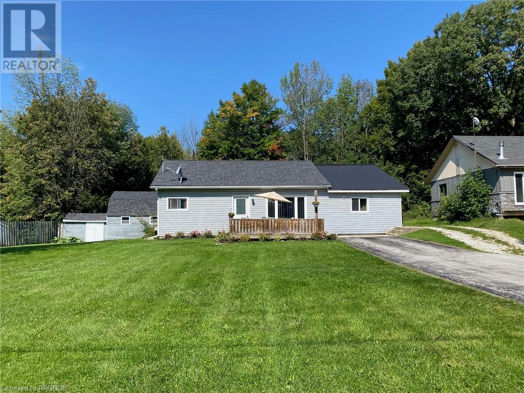 138470 Ledgerock Road, Georgian Bluffs, Ontario  N0H 2K0 - Photo 1 - 40478246