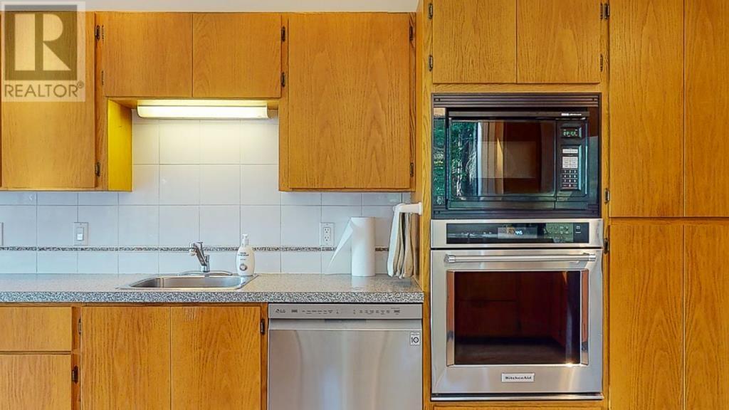 5449 Donley Drive, Halfmoon Bay, British Columbia  V7Z 1B9 - Photo 23 - R2812282