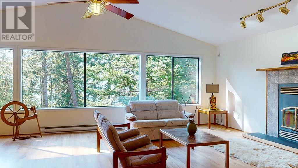 5449 Donley Drive, Halfmoon Bay, British Columbia  V7Z 1B9 - Photo 16 - R2812282