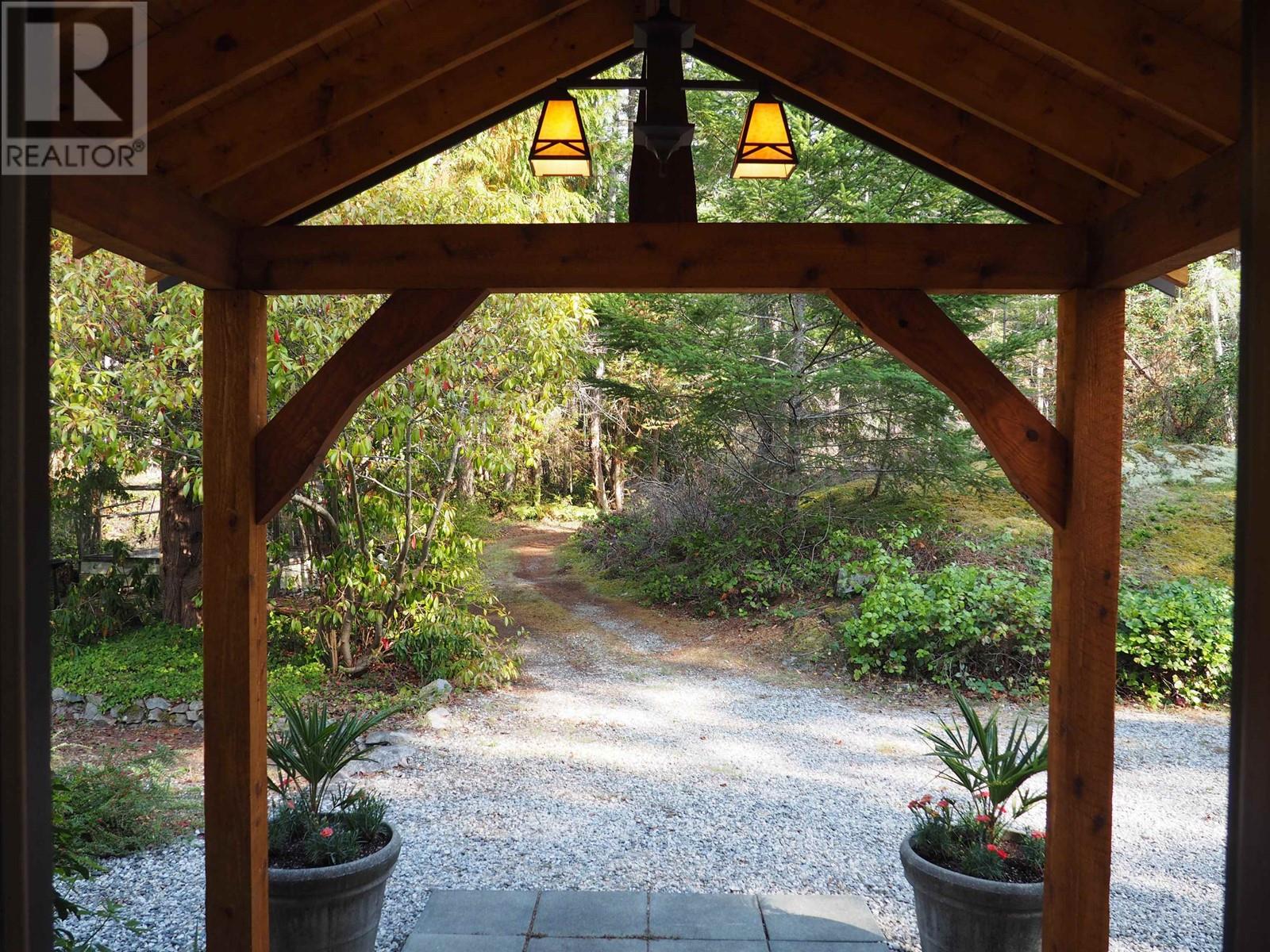 5449 Donley Drive, Halfmoon Bay, British Columbia  V7Z 1B9 - Photo 38 - R2812282