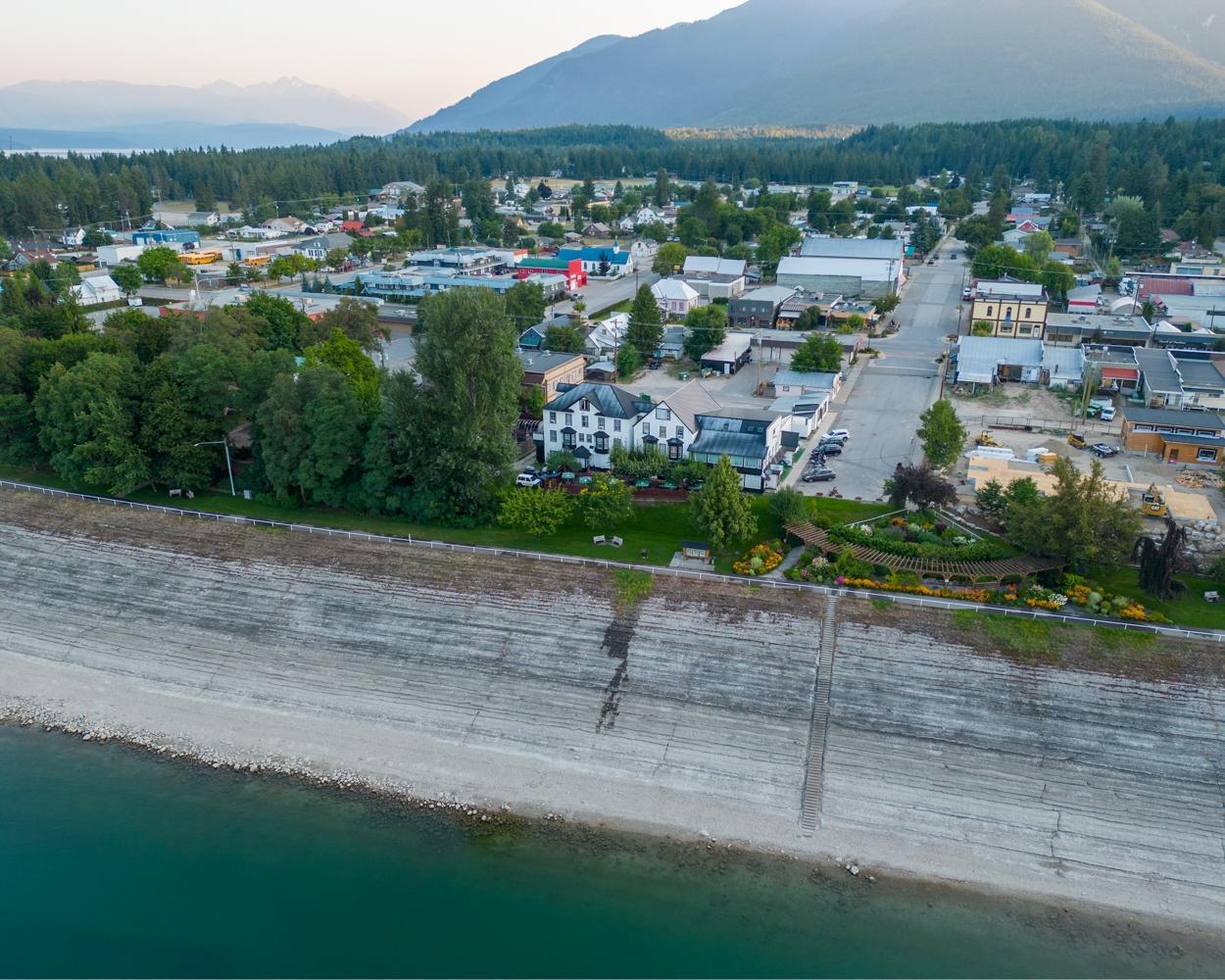 92 4th Avenue, Nakusp, British Columbia  V0G 1R1 - Photo 4 - 2473068