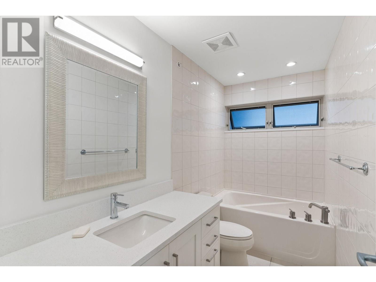 14 3750 Edgemont Boulevard, North Vancouver, British Columbia  V7R 2P8 - Photo 24 - R2812329