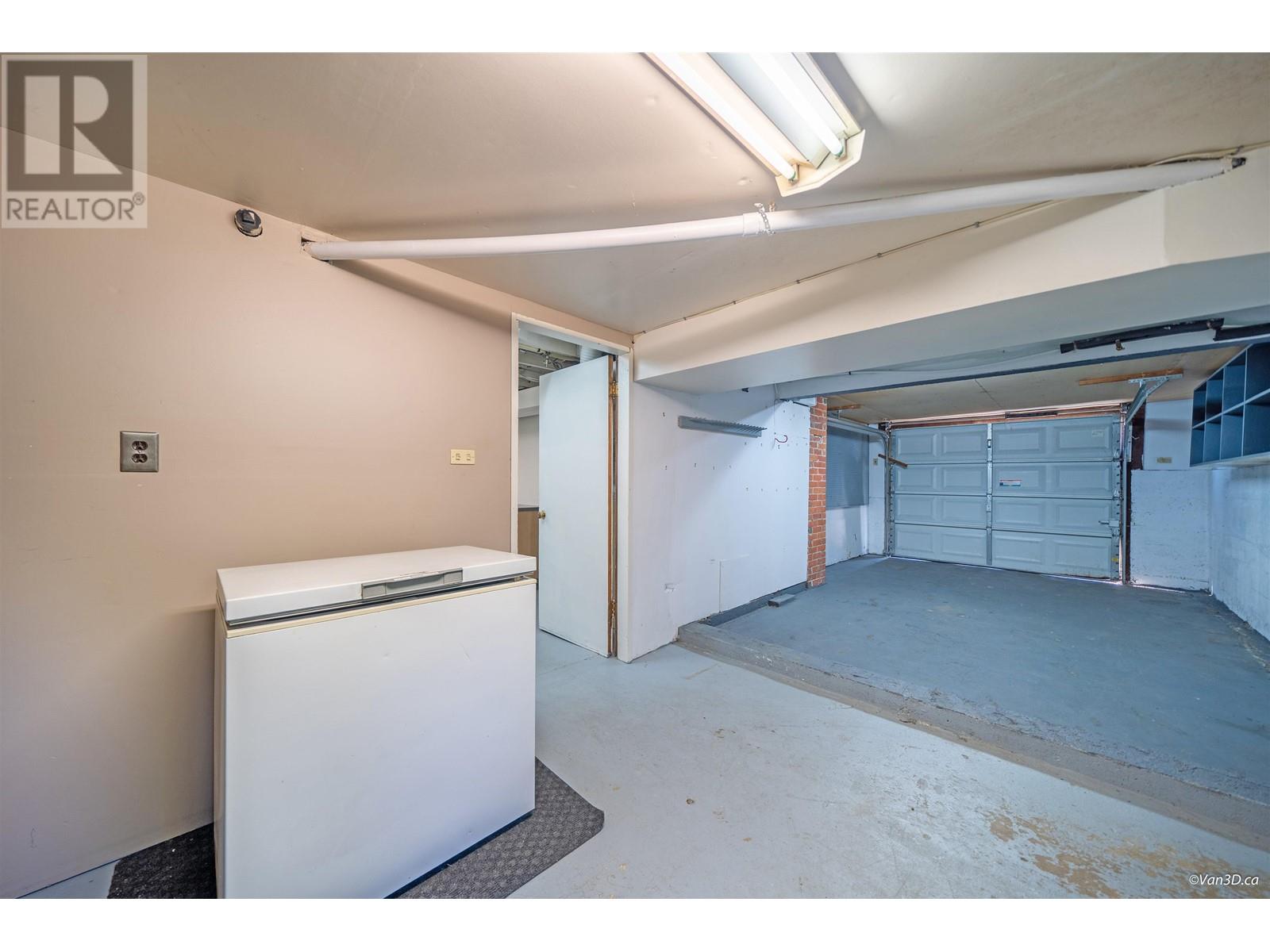 1823 Eighth Avenue, New Westminster, British Columbia  V3M 2S9 - Photo 12 - R2812321