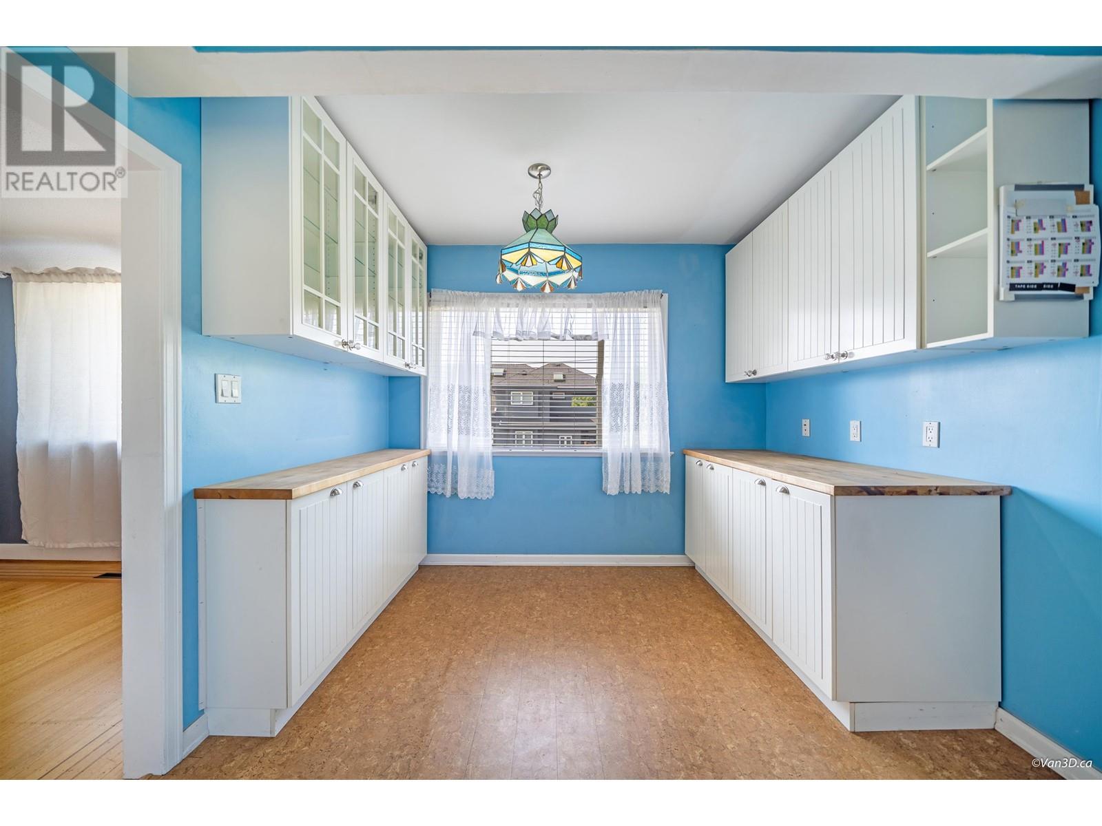 1823 Eighth Avenue, New Westminster, British Columbia  V3M 2S9 - Photo 5 - R2812321