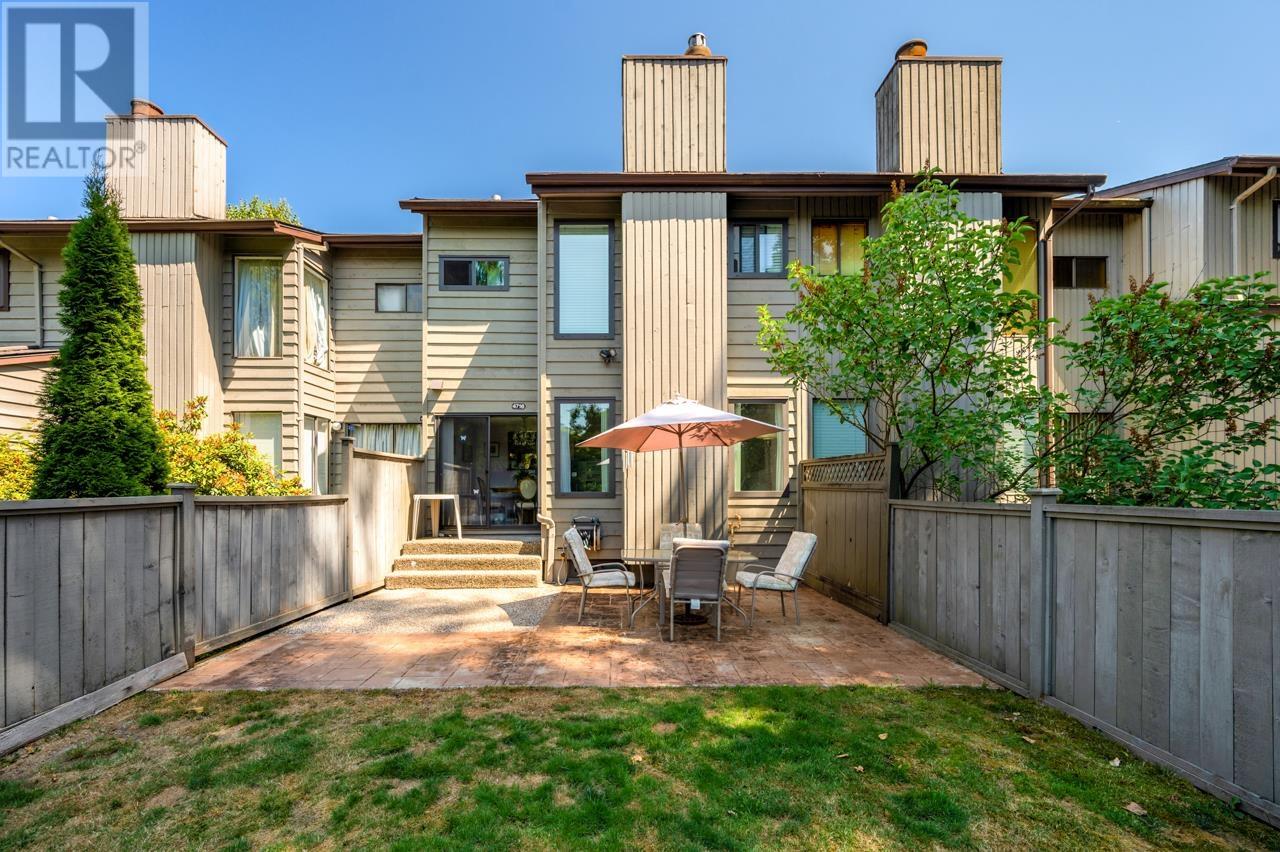 4716 Willowdale Place, Burnaby, British Columbia  V5G 4B4 - Photo 13 - R2812395