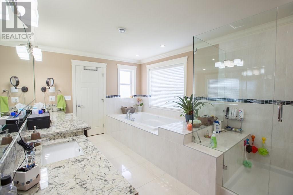 712 Delestre Avenue, Coquitlam, British Columbia  V3K 2E9 - Photo 9 - R2812431