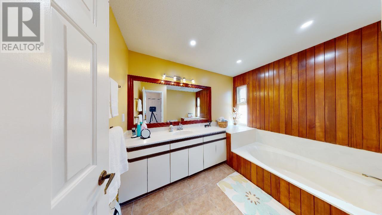 2562 Steeple Court, Coquitlam, British Columbia  V3E 1K5 - Photo 22 - R2812435