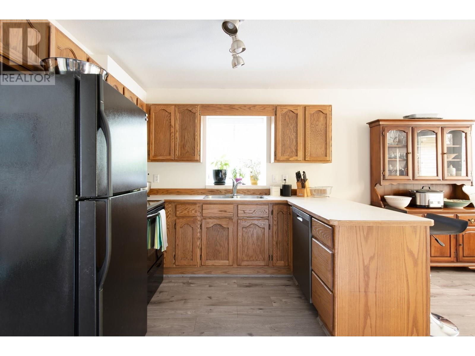 23484 Tamarack Lane, Maple Ridge, British Columbia  V3W 1A9 - Photo 6 - R2812351