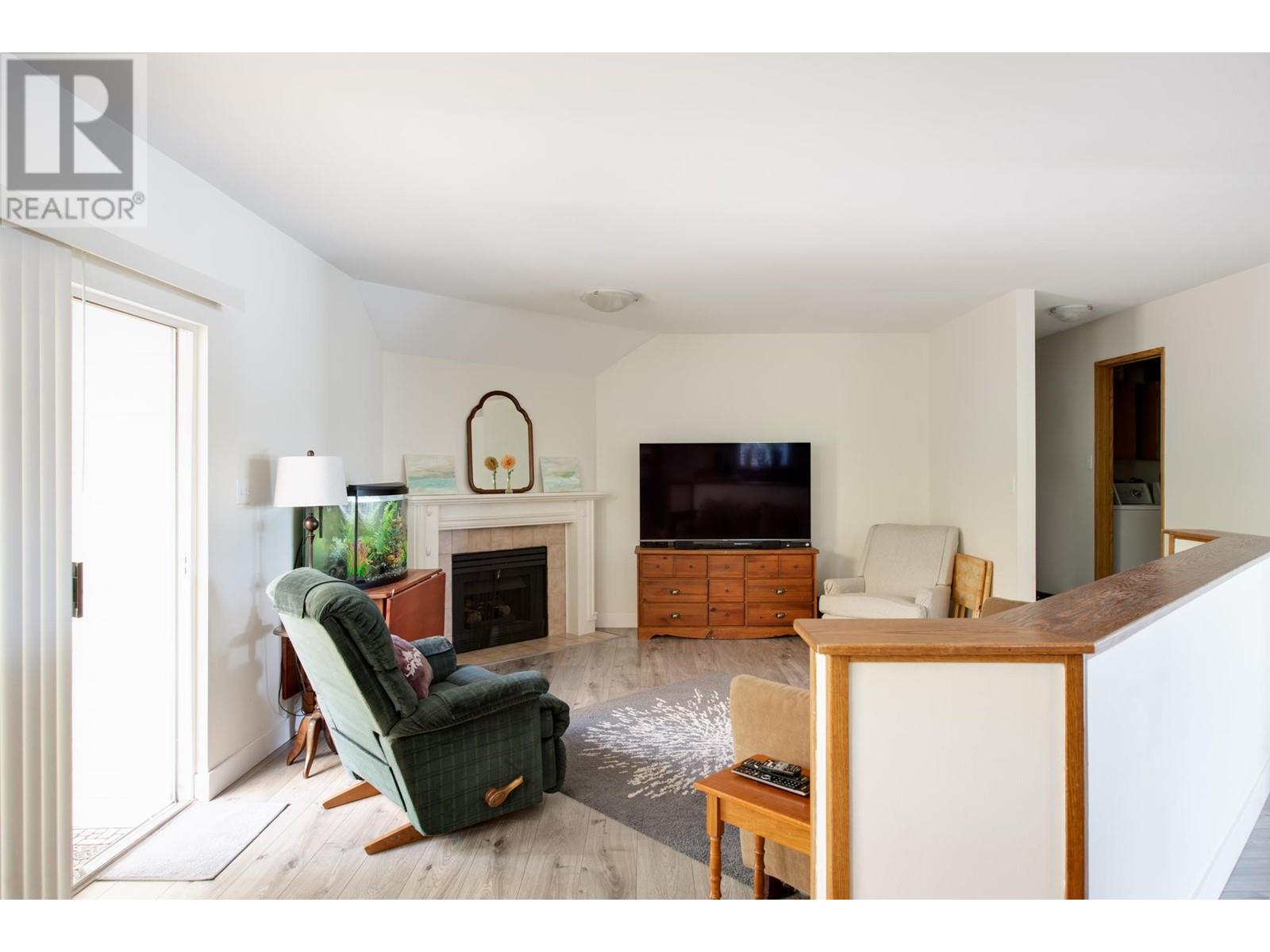23484 Tamarack Lane, Maple Ridge, British Columbia  V3W 1A9 - Photo 5 - R2812351