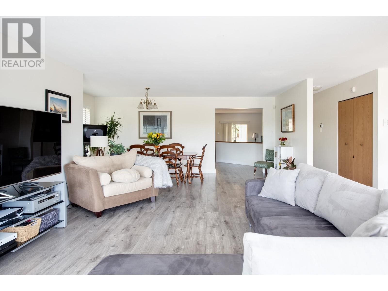 23484 Tamarack Lane, Maple Ridge, British Columbia  V3W 1A9 - Photo 10 - R2812351