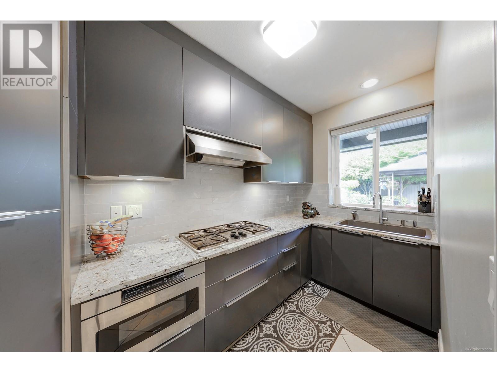 7371 Manning Court, Richmond, British Columbia  V7A 4J3 - Photo 21 - R2812381