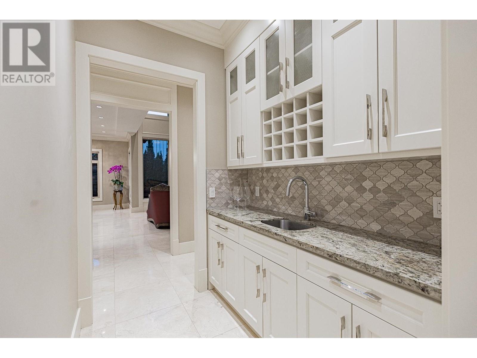 7879 Tweedsmuir Avenue, Richmond, British Columbia  V7A 1L3 - Photo 8 - R2811290